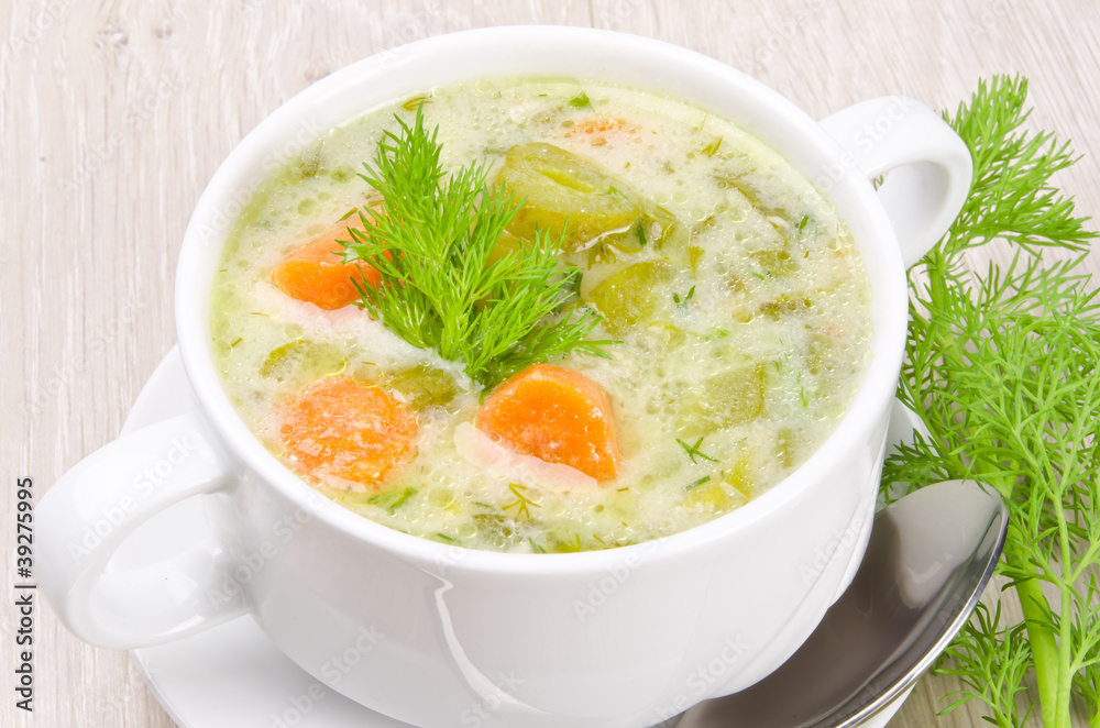 Polnische Gurkensuppe