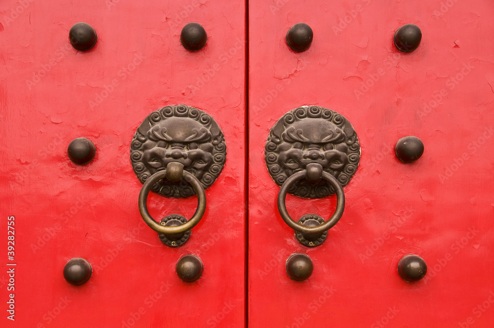 Obraz premium Porte chinoise rouge - Temple Baiyun, Shanghai (Chine)