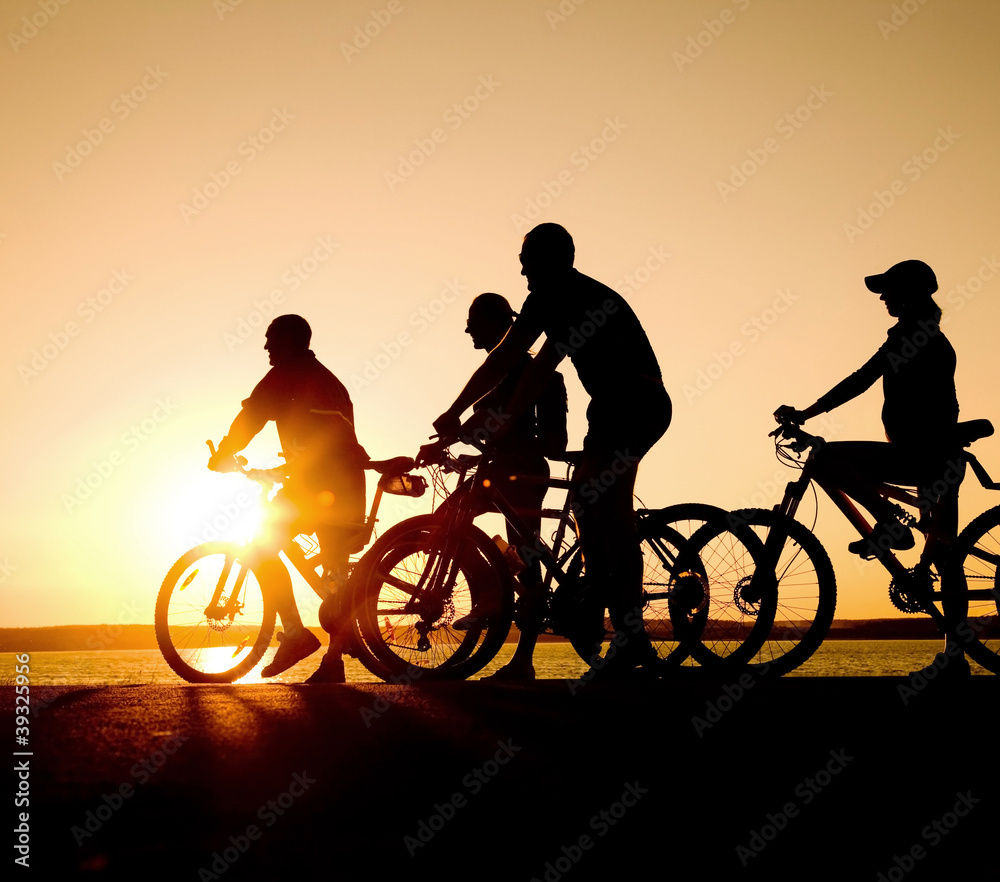 Fototapeta premium teens on bicycles