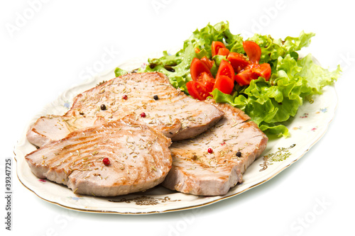 filetto di tonno alla griglia con insalata