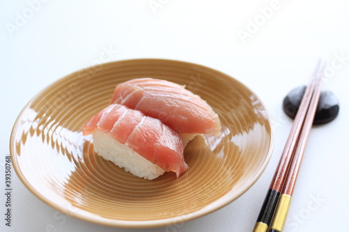 Japanese cuisine, tuna fish sushi