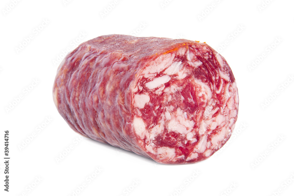 embutido de carne aislado en fondo blanco embutido de carne aislado en fondo blanco