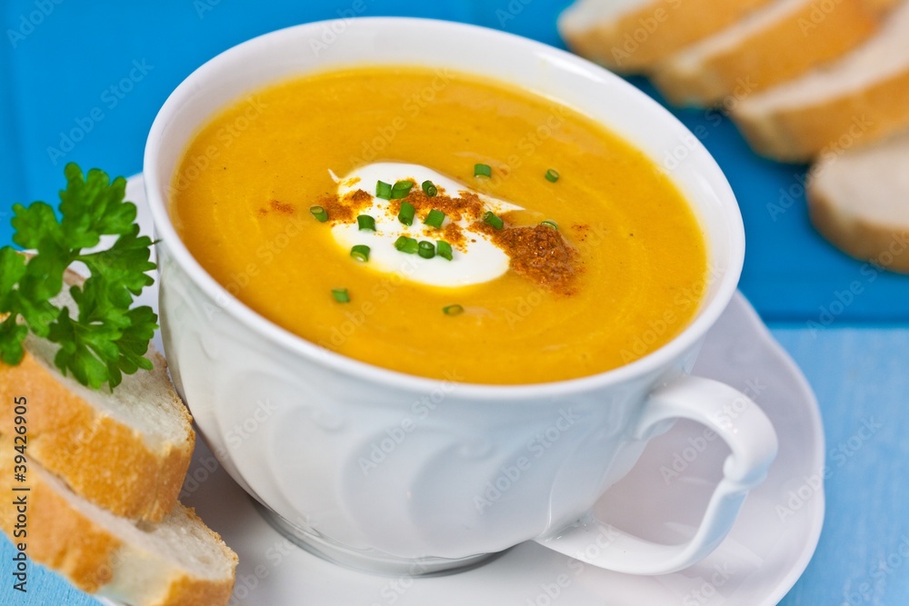 Möhrensuppe mit Ingwer Möhrensuppe mit Ingwer