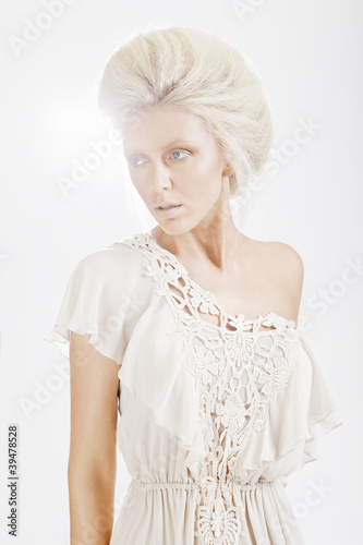 blond lady in white dress 02