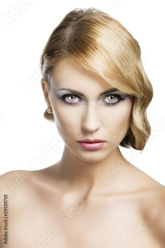 blond vintage girl portrait, she si in front of the camera