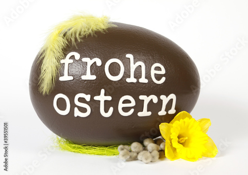 Chocolate easter egg with text: Frohe ostern.