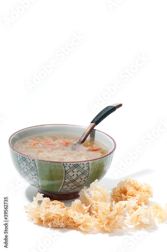 snow fungus soup