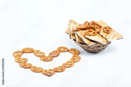 Crispy pretzels stacked in the form of the heart.