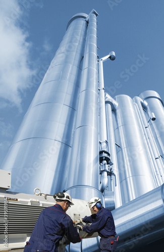 gas-workers, machinery and pipelines