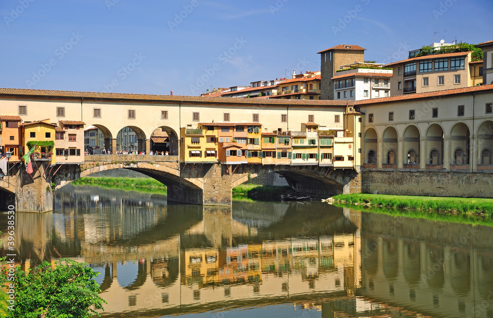die berühmte Ponte Vecchio in Florenz