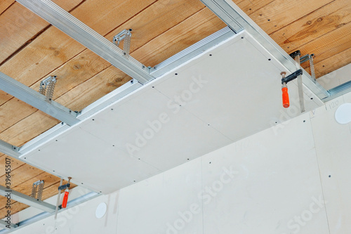 Installation of suspended ceiling