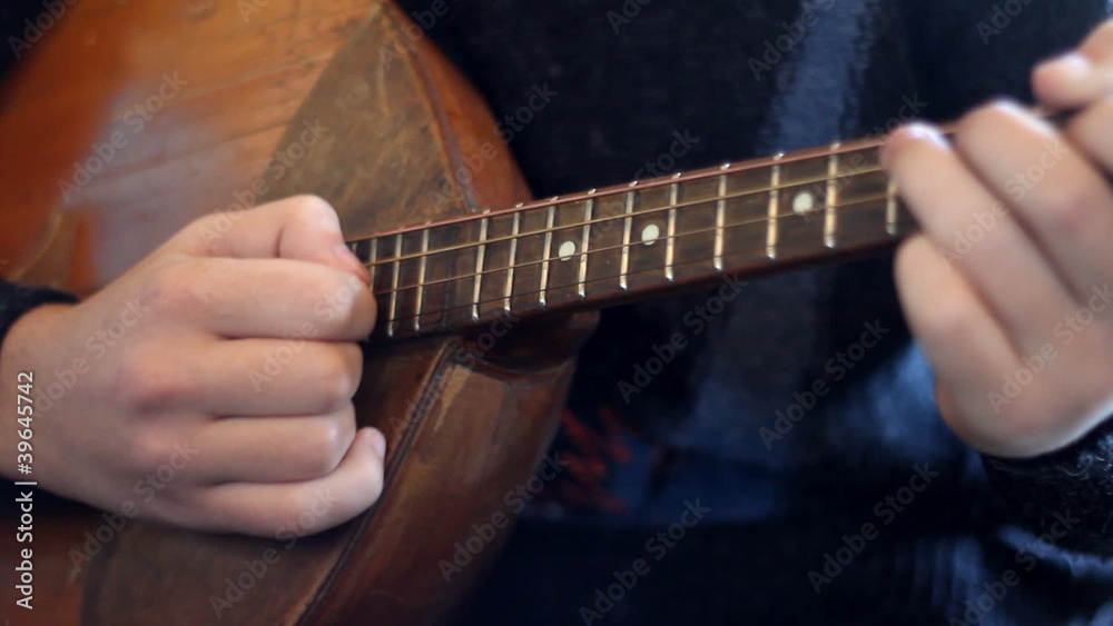 Play on balalaika Play on balalaika