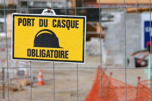 panneau port du casque, chantier