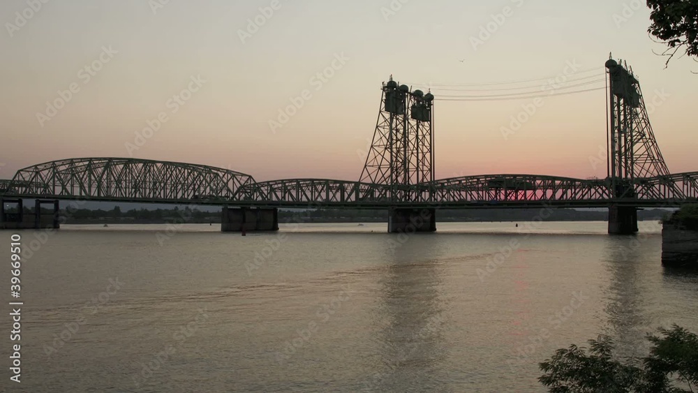 Sunset over Columbia River Crossing Interstate Bridge Sunset over Columbia River Crossing Interstate Bridge