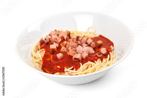 Spaghetti, Tomatensoße und Jagdwurst