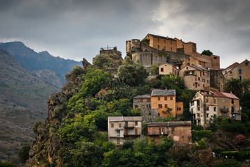 Papier peint photo Couloir et Hall Vue panoramique de Corte en Corse  © lightpoet