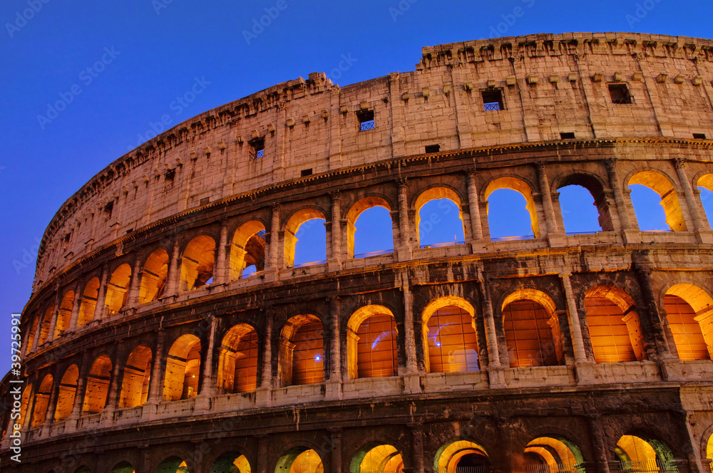 Rom Kolosseum Nacht - Rom Colosseum by night 01