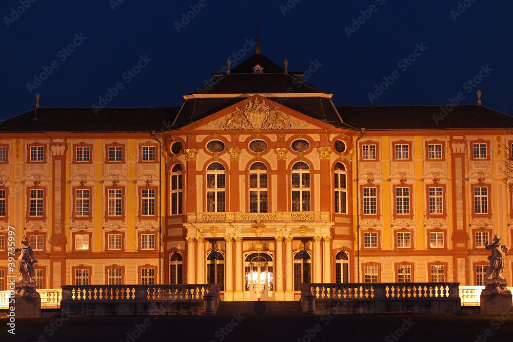 Naklejka premium Schloss Bruchsal bei Nacht