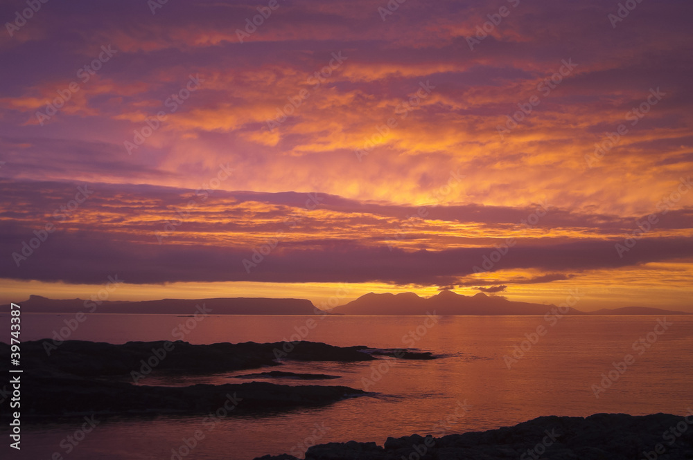 Fototapeta premium Sunset, Rum, Inner Hebrides, Scotland
