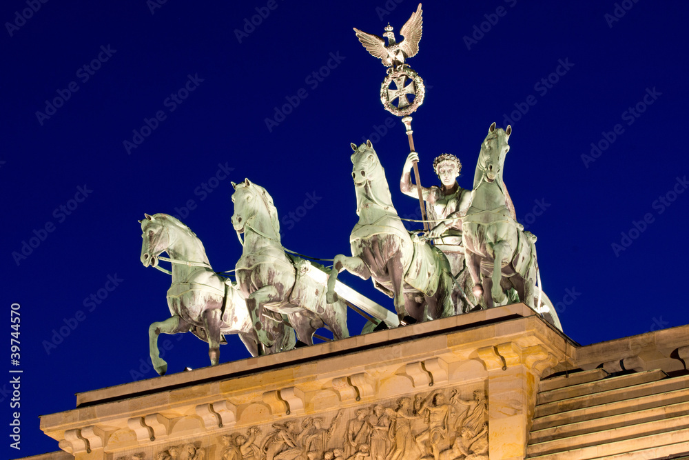 Obraz premium The Quadriga on top of the Brandenburger Tor