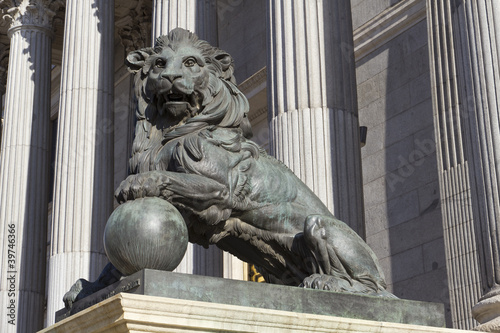Lion of the Congreso de los diputados