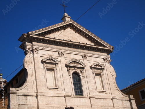 PROSPETTO DI EDIFICIO RELIGIOSO