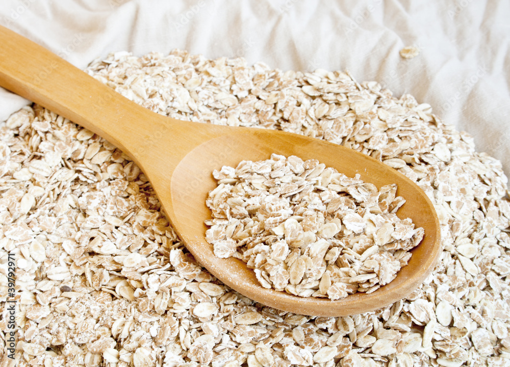 Rolled oats in spoon Rolled oats in spoon