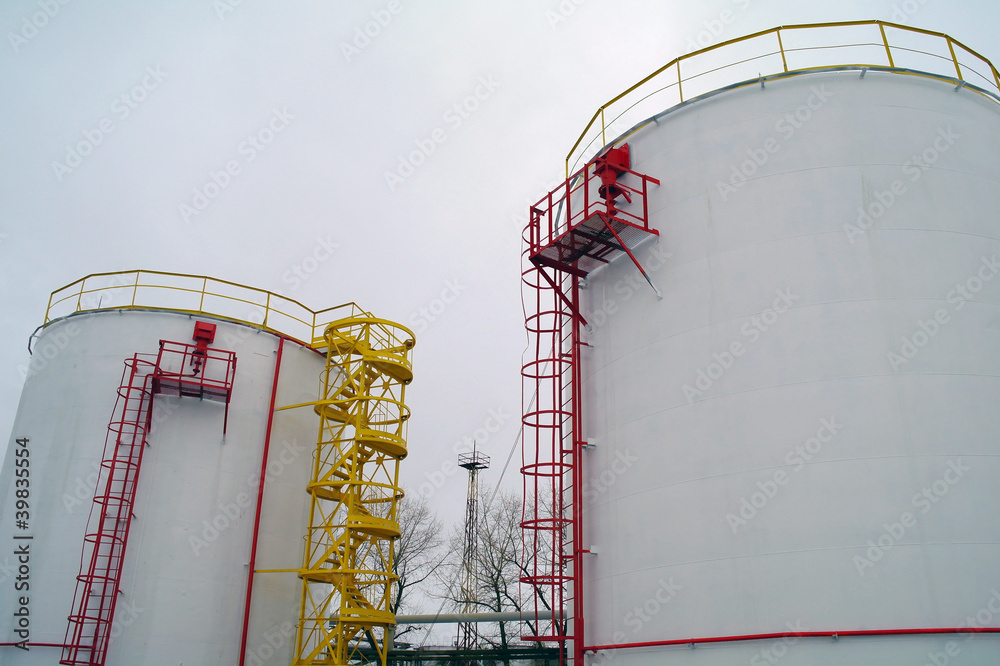 oil and gas processing plant