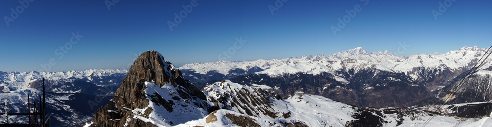 Obraz premium Domaine Les Trois Vallées dans les Alpes