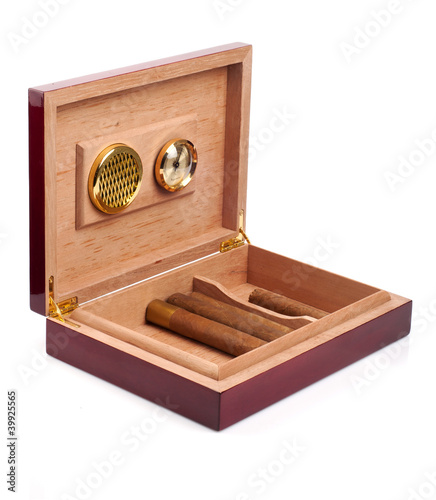 Canvastavla Opened humidor with cigars isolated on white background