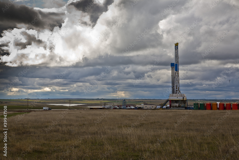 ND  midwest Drilling rig