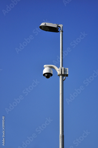 Telecamera di sorveglianza su lampione