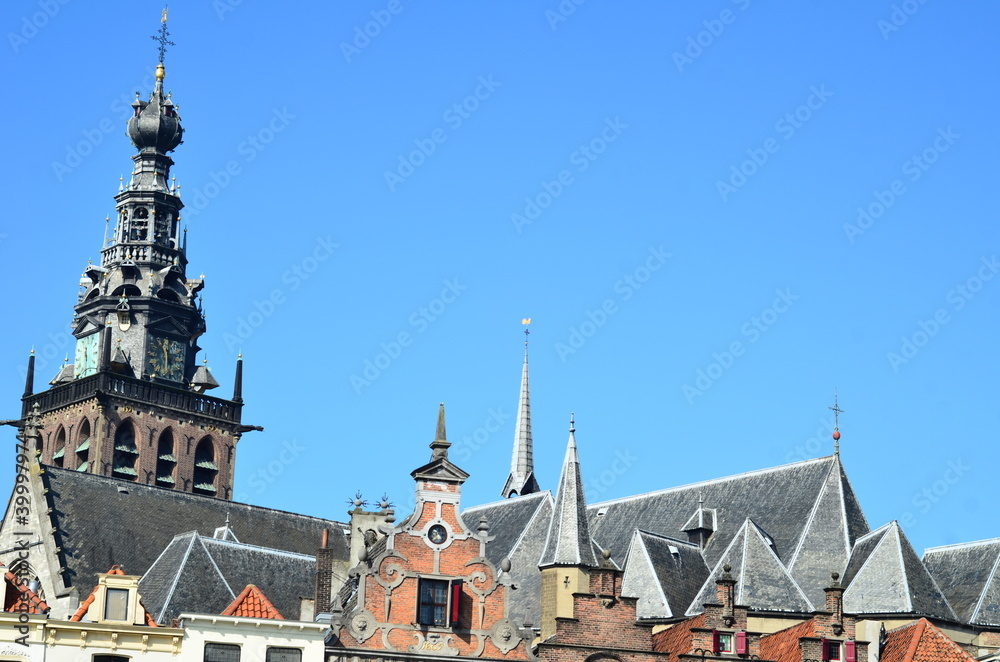 Obraz premium Nijmegen - St. Steven church view from Grote Markt