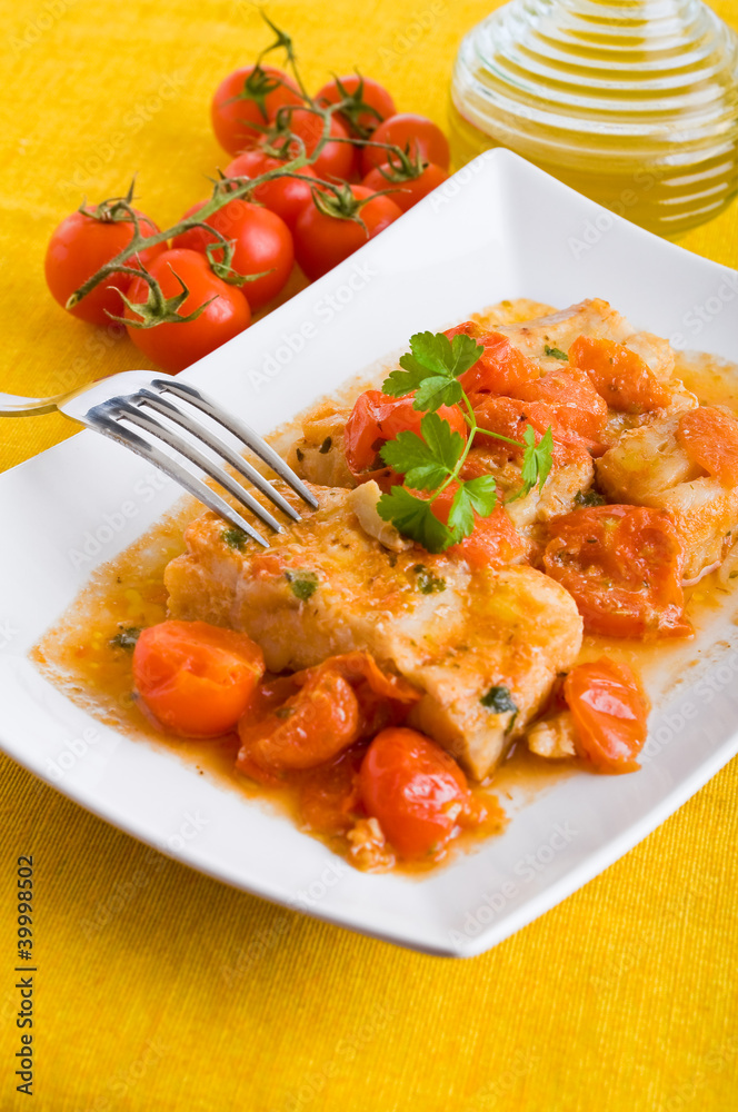 Fish and cherry tomatoes. Pesce con pomodorini. Fish and cherry tomatoes. Pesce con pomodorini.