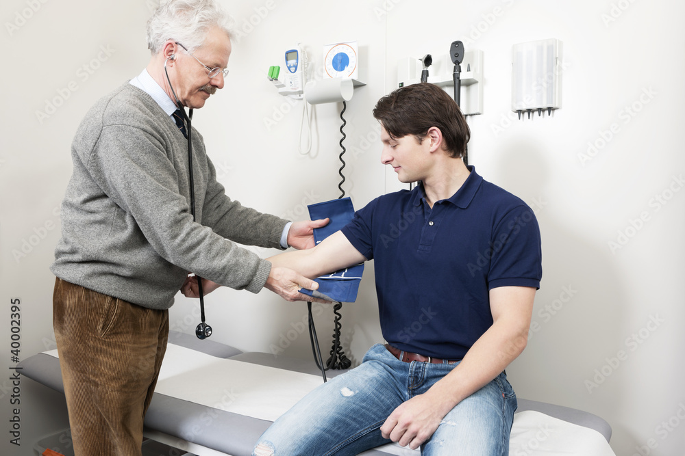 Obraz premium Getting Blood Pressure Checked