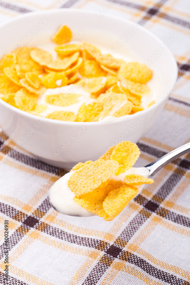 Cornflakes with yoghurt