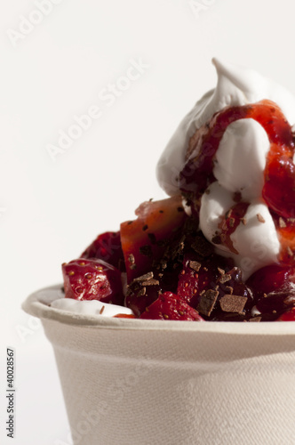 frozen yogurt mit erdbeeren