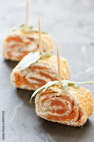 Quadro em tela amuse bouche galette saumon tartare 1