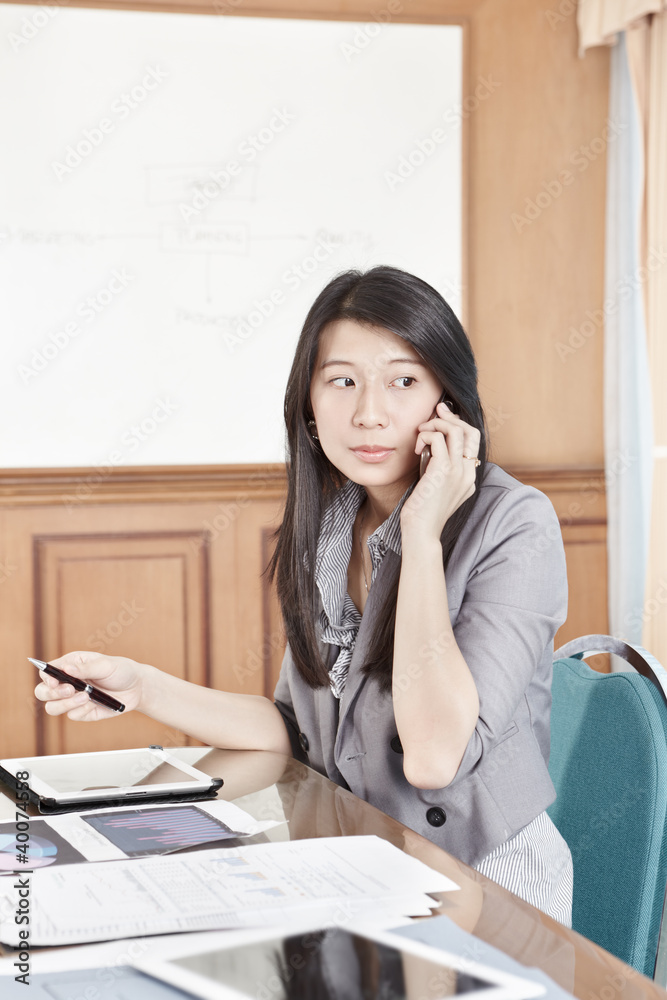 © Arto - Businesswoman on the phone