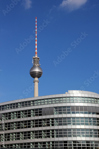Fernsehturm und Bürogebäude Berlin