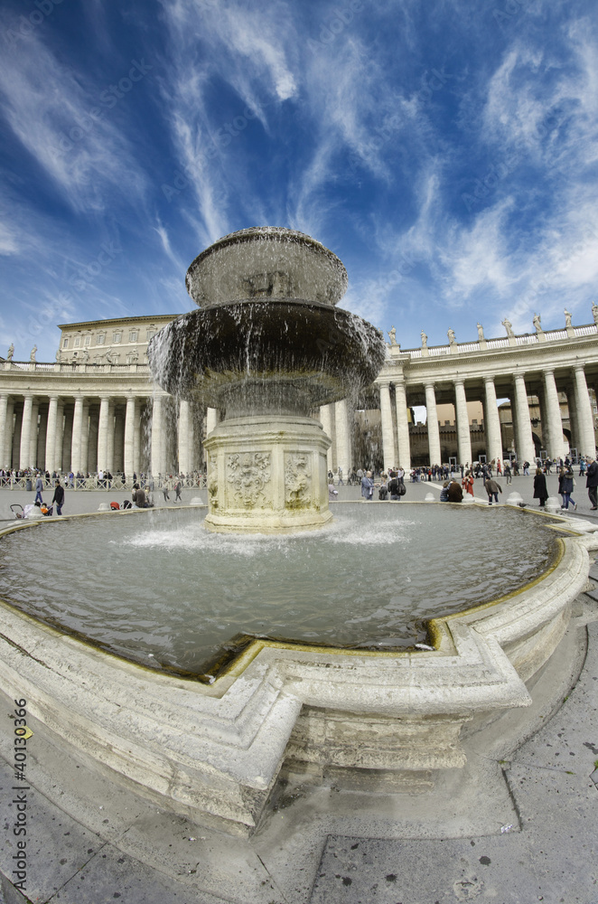 Fototapeta premium Sky Colors over Piazza San Pietro, Vatican City