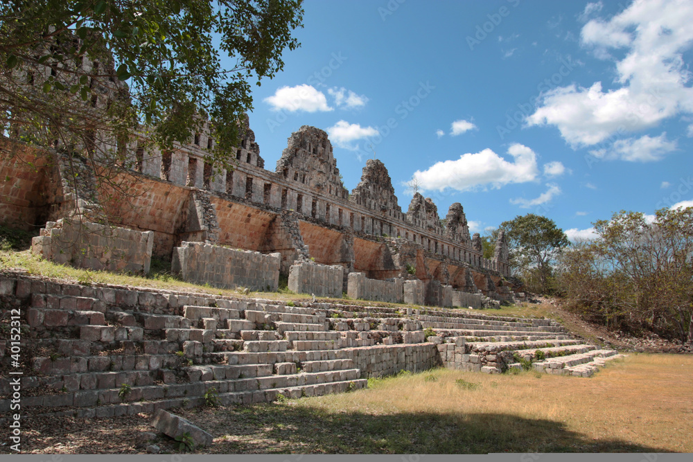 Fototapeta premium Uxmal mayan ruins