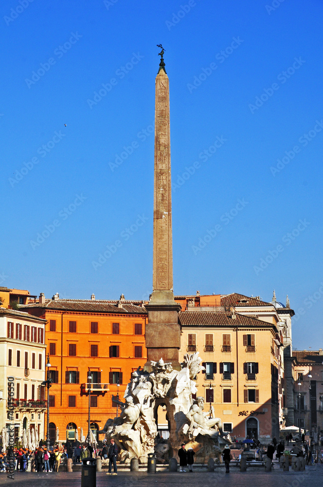 Piazza Navona e fontana 4 fiumi - Roma