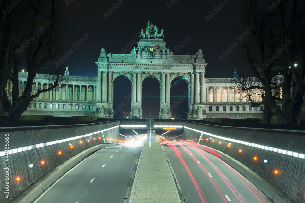 Brussels - Triumphal arch by night