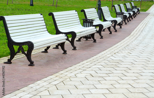 White bench photo