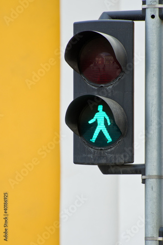 Pedestrian traffic light
