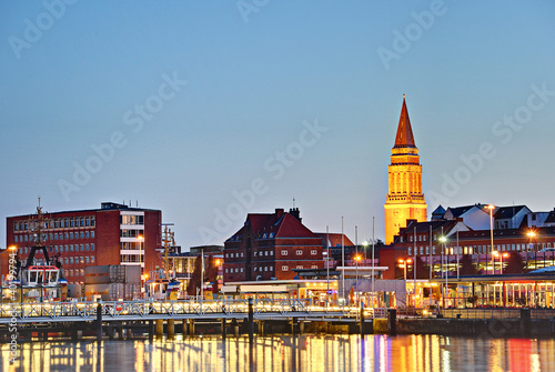Kieler Hafen am Abend