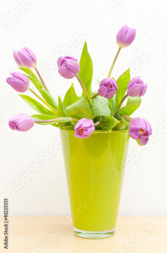 Fototapeta Naklejka Na Ścianę i Meble -  Tulips in Vase