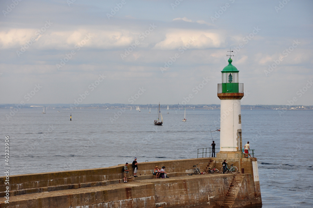 Fototapeta premium phare de port tudy 3