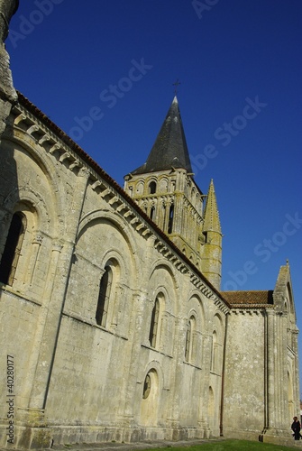 Eglise romane d'Aulnay de Saintonge photo